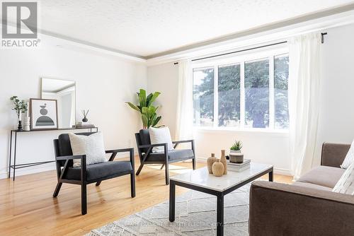972 Southlawn Drive, Peterborough (Ashburnham Ward 4), ON - Indoor Photo Showing Living Room