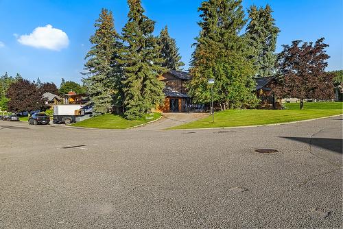 1804 13Th Avenue, Cranbrook, BC - Outdoor