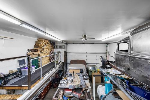 1804 13Th Avenue, Cranbrook, BC - Indoor Photo Showing Garage