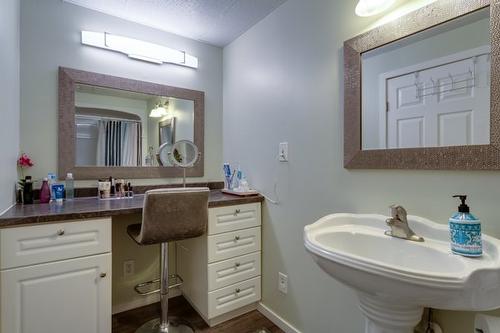 1114-2440 Old Okanagan Highway, West Kelowna, BC - Indoor Photo Showing Bathroom