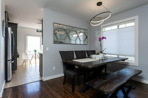1114-2440 Old Okanagan Highway, West Kelowna, BC - Indoor Photo Showing Dining Room