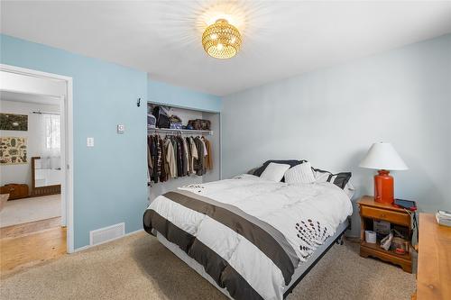 35 Waldie A Road, Kimberley, BC - Indoor Photo Showing Bedroom