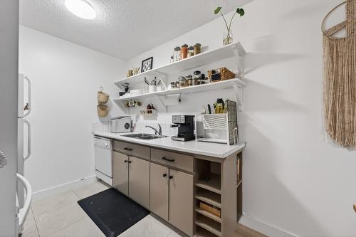 107-751 Grandview Terrace, Kamloops, BC - Indoor