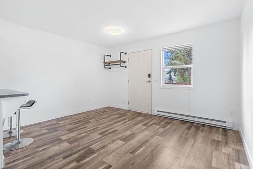 205-2585 Hebert Road, West Kelowna, BC - Indoor Photo Showing Other Room