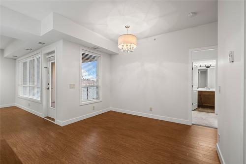416-850 Saucier Avenue, Kelowna, BC - Indoor Photo Showing Other Room