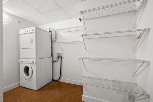 416-850 Saucier Avenue, Kelowna, BC - Indoor Photo Showing Laundry Room