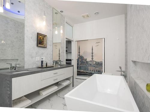 3406 96 High Street N, Thunder Bay, ON - Indoor Photo Showing Bathroom