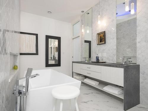 3406 96 High Street N, Thunder Bay, ON - Indoor Photo Showing Bathroom