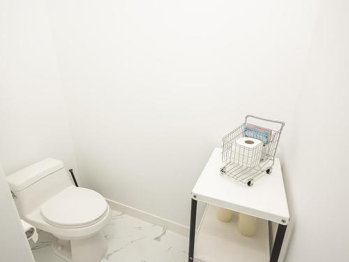 3406 96 High Street N, Thunder Bay, ON - Indoor Photo Showing Bathroom