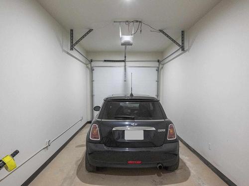 3406 96 High Street N, Thunder Bay, ON - Indoor Photo Showing Garage