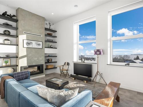 3406 96 High Street N, Thunder Bay, ON - Indoor With Fireplace