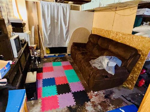 1212 S Edward Street South, Thunder Bay, ON - Indoor