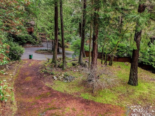 1005 Spiritwood Pl, Saanich, BC 