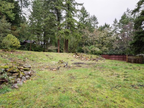 1005 Spiritwood Pl, Saanich, BC 