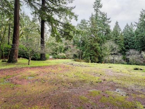 1005 Spiritwood Pl, Saanich, BC 