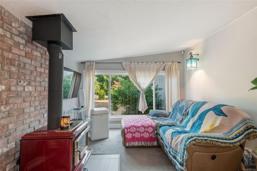 1520 King Rd, Qualicum Beach, BC 