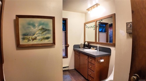 4480 Strachan Rd, Hornby Island, BC 