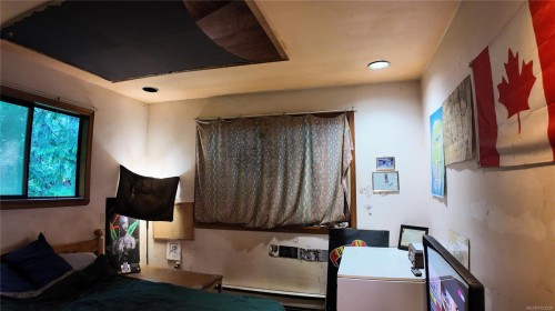 4480 Strachan Rd, Hornby Island, BC 