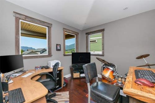 263 Tal Rd, Lake Cowichan, BC 