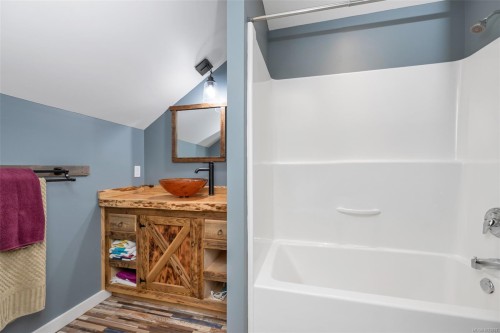 263 Tal Rd, Lake Cowichan, BC 