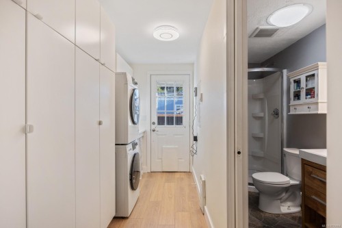 2153 Stadacona Dr, Comox, BC 