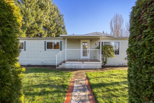 2153 Stadacona Dr, Comox, BC 