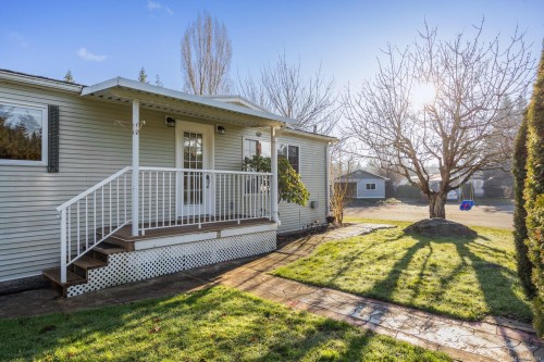 2153 Stadacona Dr, Comox, BC 