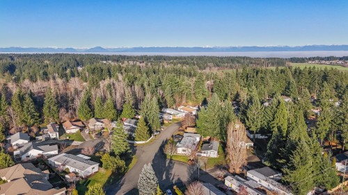 2153 Stadacona Dr, Comox, BC 