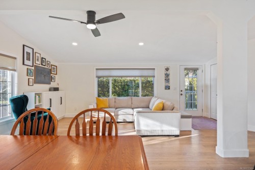 2153 Stadacona Dr, Comox, BC 