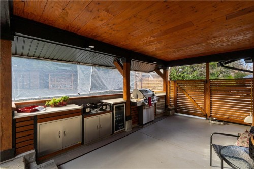 674 Hawthorne Rise, Parksville, BC 