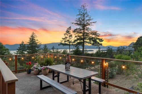 248 Suneagle Dr, Salt Spring, BC 