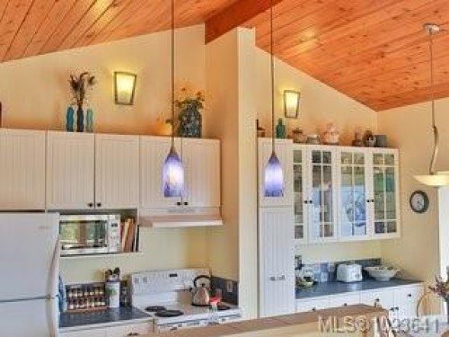 248 Suneagle Dr, Salt Spring, BC 