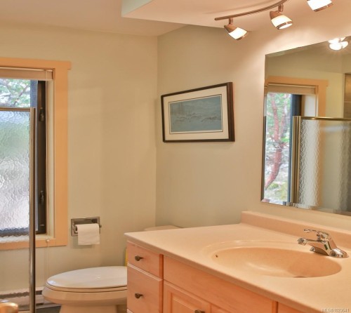 248 Suneagle Dr, Salt Spring, BC 