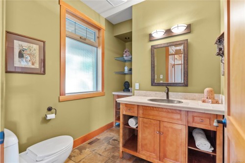 248 Suneagle Dr, Salt Spring, BC 