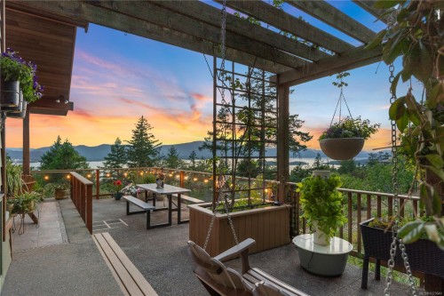 248 Suneagle Dr, Salt Spring, BC 