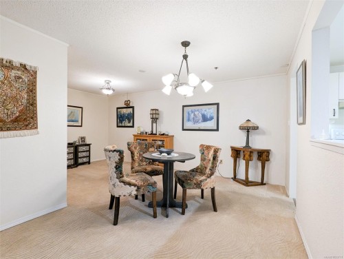 309-1560 Hillside Ave, Victoria, BC - Indoor Photo Showing Dining Room