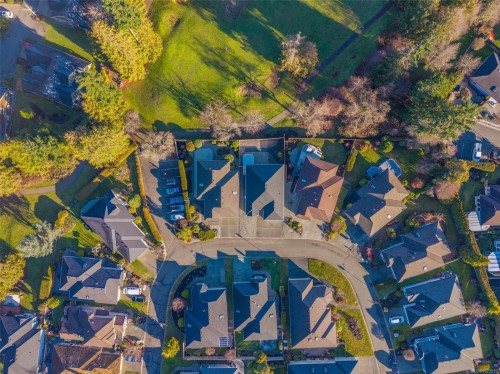 1293 Oceanside Dr, Qualicum Beach, BC 