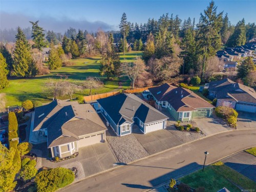 1293 Oceanside Dr, Qualicum Beach, BC 