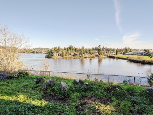 269 Glenairlie Dr, View Royal, BC 