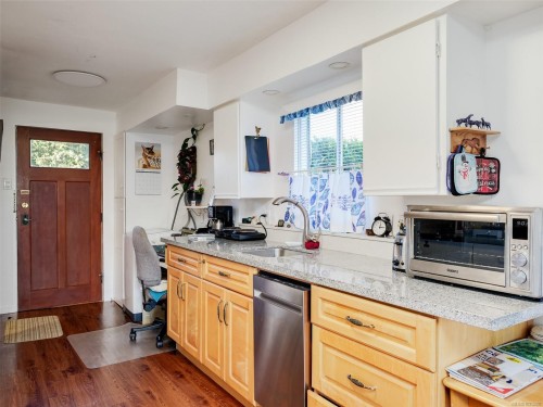 269 Glenairlie Dr, View Royal, BC 