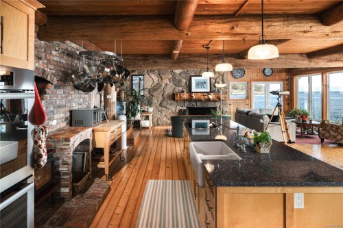 281 Bellhouse Rd, Galiano Island, BC 