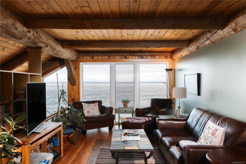 281 Bellhouse Rd, Galiano Island, BC 