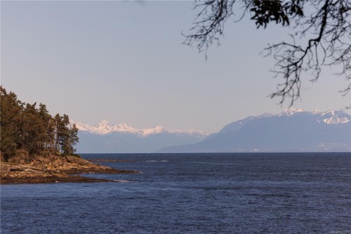 281 Bellhouse Rd, Galiano Island, BC 