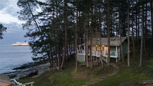 281 Bellhouse Rd, Galiano Island, BC 