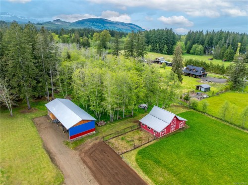 6499 Fitzgerald Rd, Merville, BC 