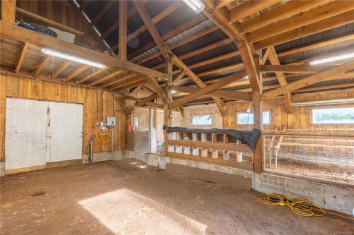 6499 Fitzgerald Rd, Merville, BC 