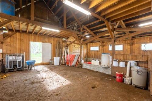 6499 Fitzgerald Rd, Merville, BC 