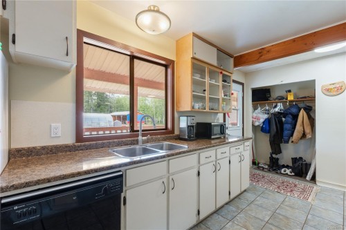 6499 Fitzgerald Rd, Merville, BC 