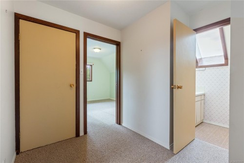 6499 Fitzgerald Rd, Merville, BC 