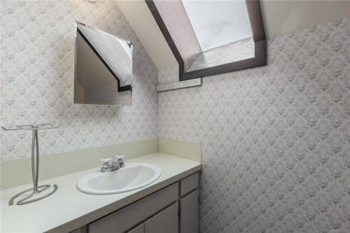 6499 Fitzgerald Rd, Merville, BC 